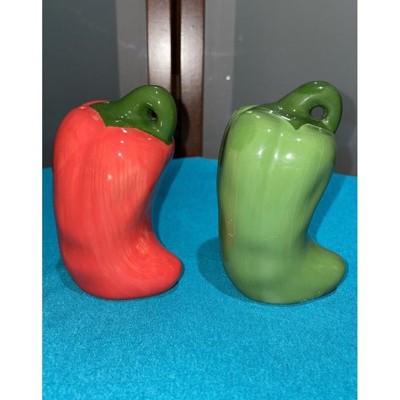 Ceramic Vintage Chili Jalapeno Southwestern Mexican Salt & Pepper Shakers Set - Picture 1 of 6